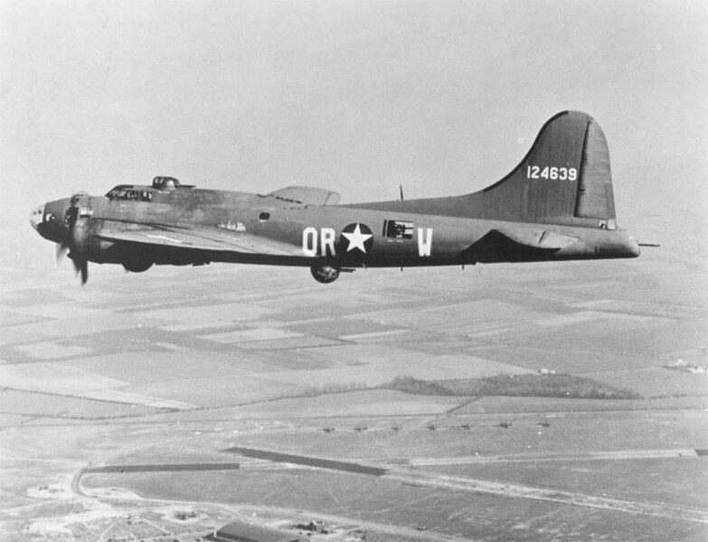 Boeing_B-17F_of_the_323rd_BS_91st_BG_USAAF_in_flight_over_England_UK_circa_in_1943_080129-f-3927s-210 Boeing_B-17F_of_the_323rd_BS_91st_BG_USAAF_in_flight_over_England_UK_circa_in_1943_080129-f-3927s-210